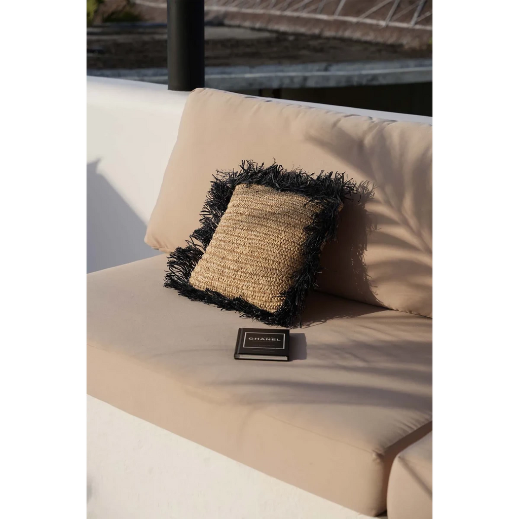 Housse de coussin en raphia – Noir Naturel – 40×40cm | Bazar Bizar