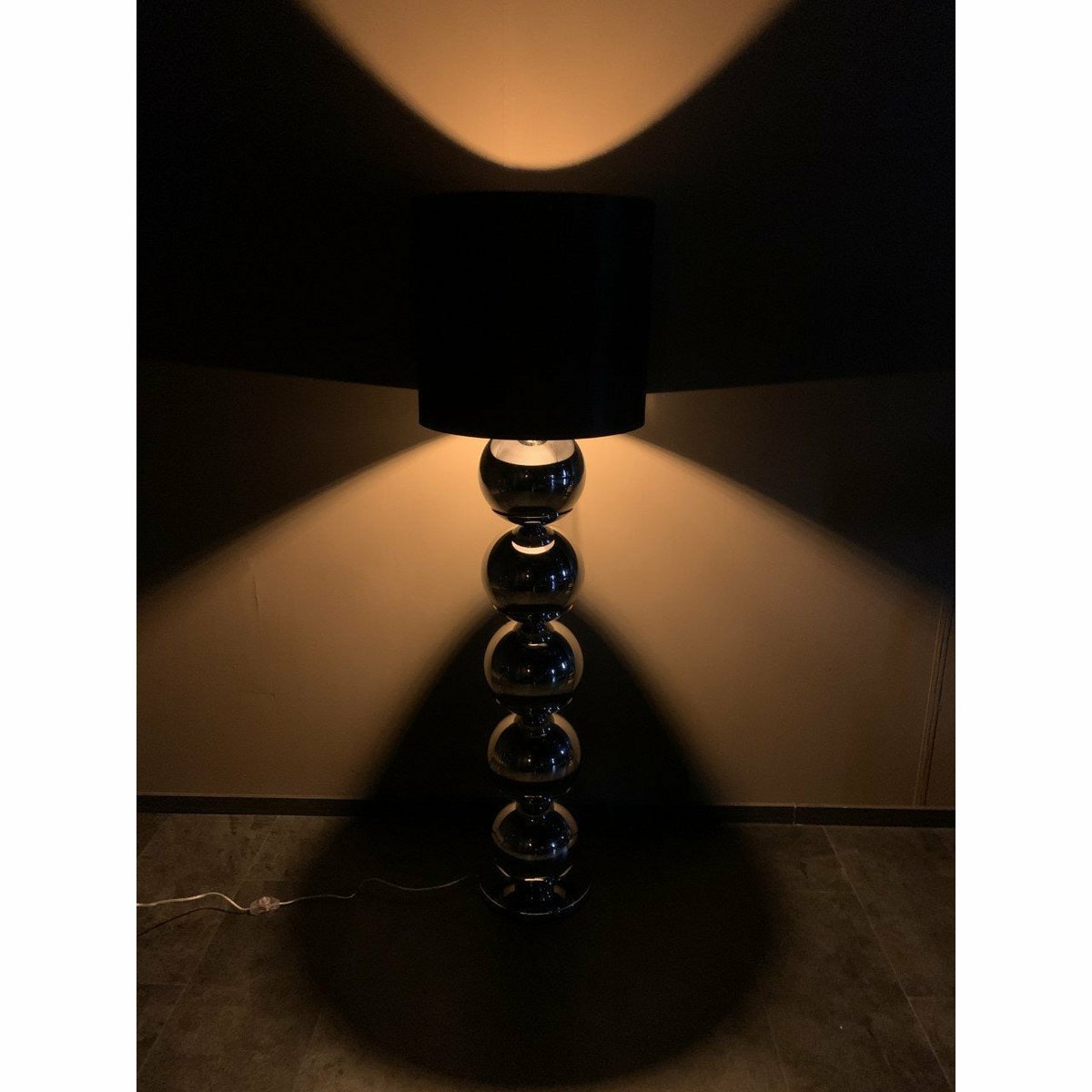 Lampadaire XL à 5 sphères – Anthracite et abat-jour noir