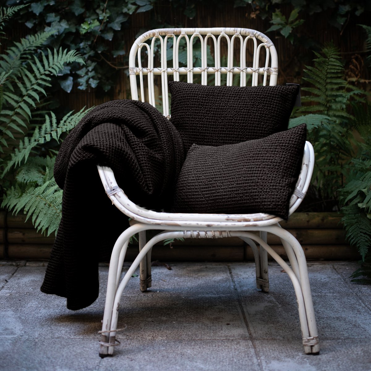 Jeté de lit Maïa Carbone en coton stonewashed 180 × 260 cm