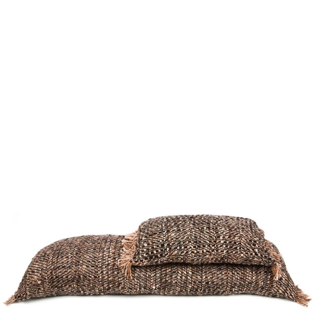 Housse de coussin en coton Oh My Gee – Cuivre Noir – 30×50cm | Bazar Bizar