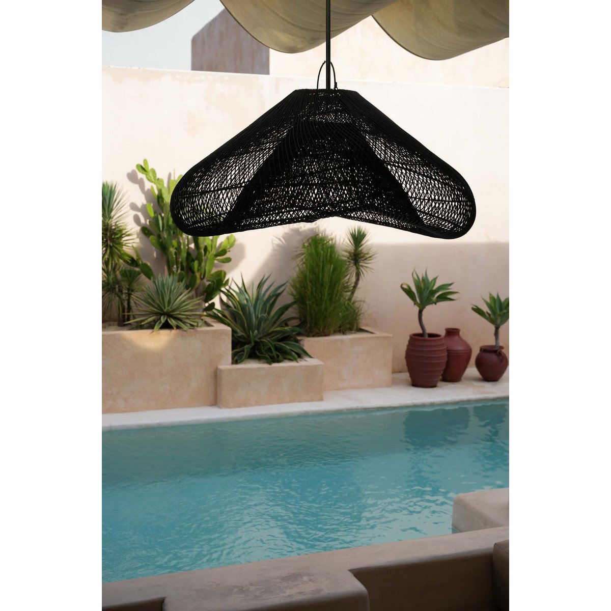 Suspension en rotin The Cloud – Noir – XXL | Bazar Bizar