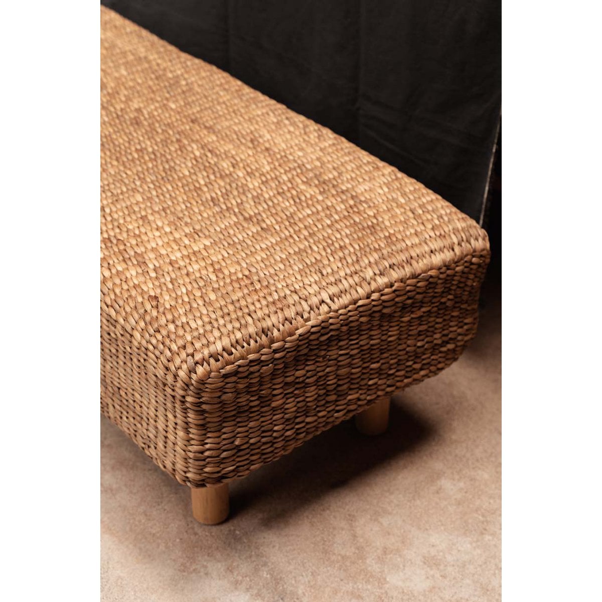 Le banc en jacinthe d'eau