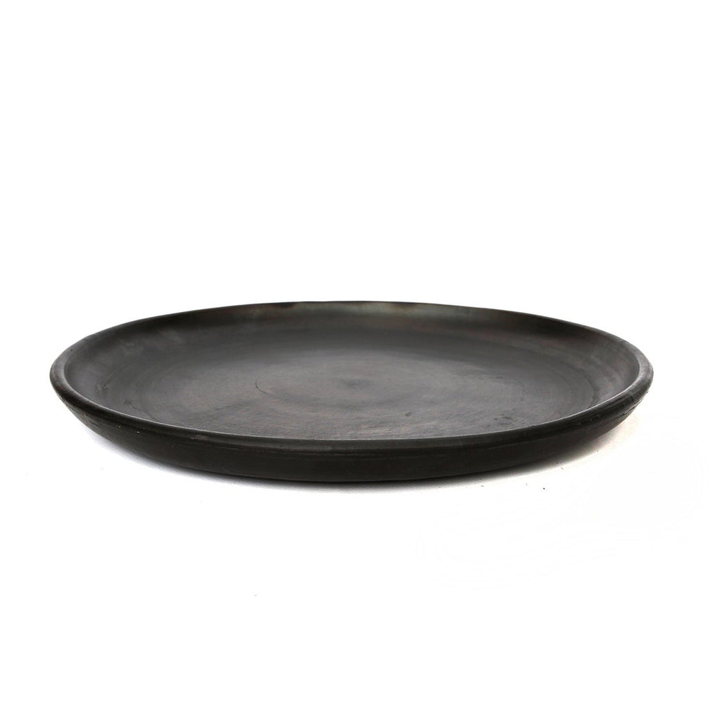Assiette en terre cuite brûlée Burned Classic – Noir – L | Bazar Bizar