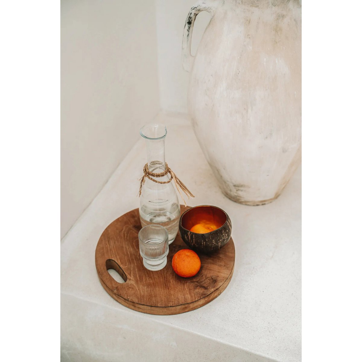 Plateau à bord naturel en teck massif – Naturel – M | Bazar Bizar