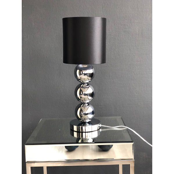 Lampe à poser Mini Globe chromée avec abat-jour noir – 53 cm