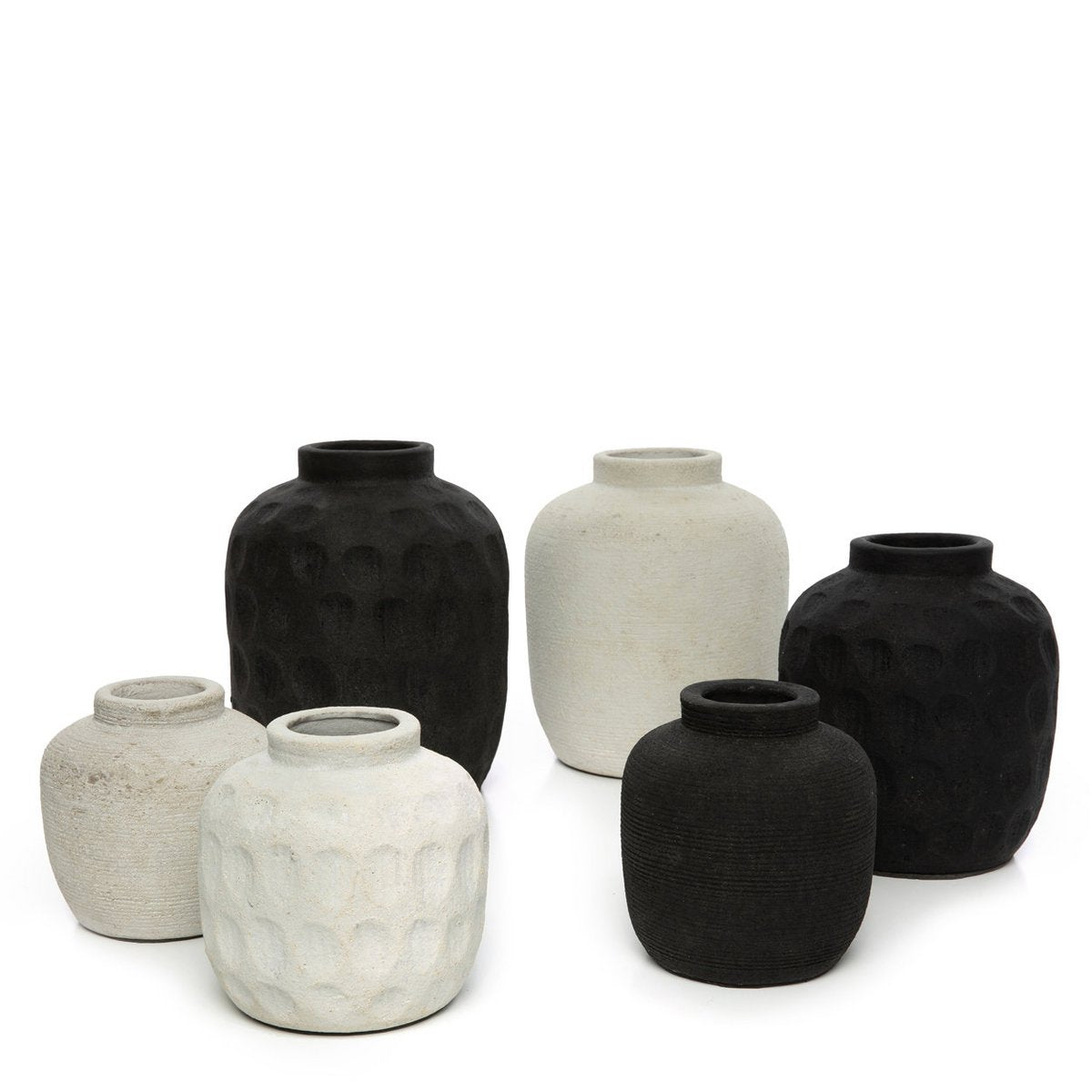 Vase en terre cuite Peaky – Noir – S | Bazar Bizar
