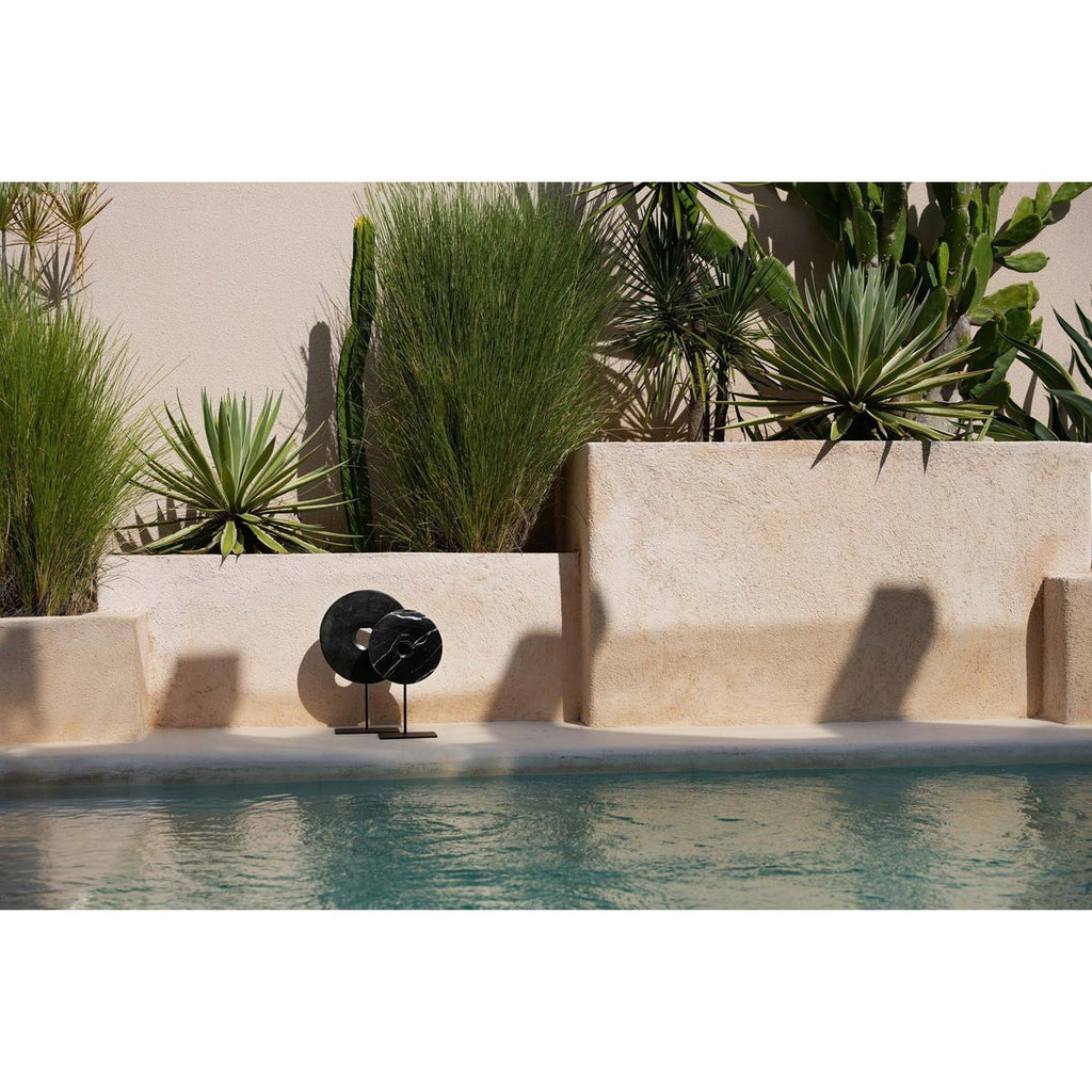 Disque en marbre noir sur support 40 cm