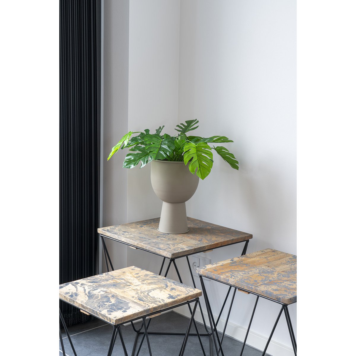 Pot de fleurs Amalfi – Acier sable