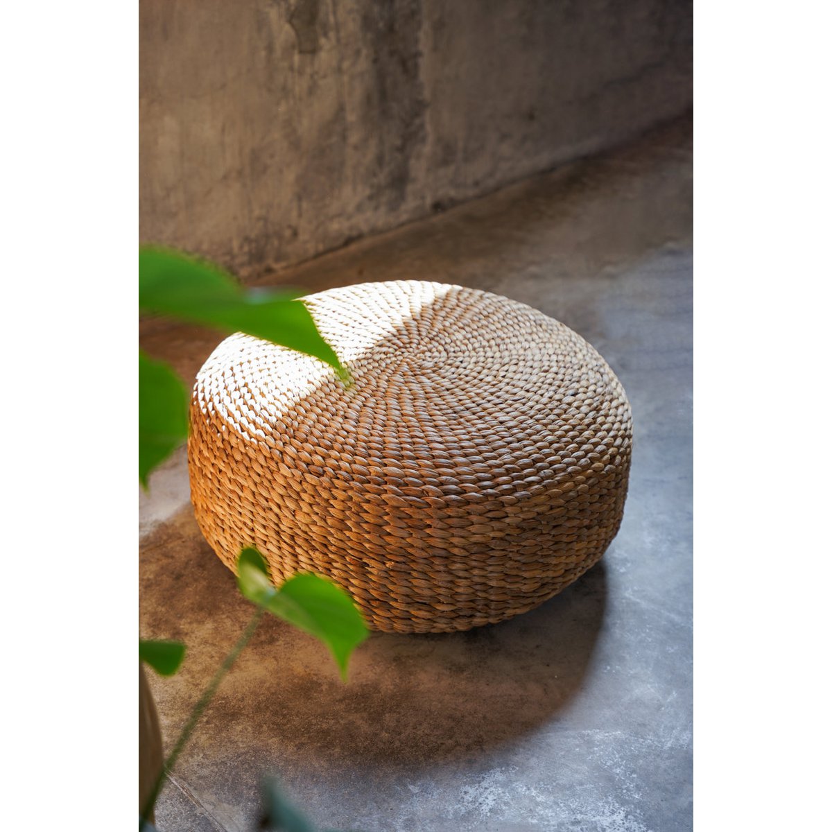 Pouf en jacinthe d’eau – Naturel – M | Bazar Bizar