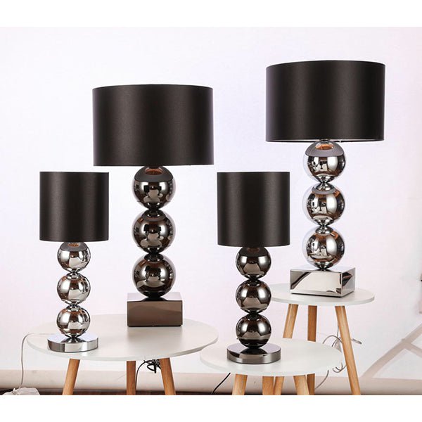 Lampe à poser Mini Globe chromée avec abat-jour noir – 53 cm