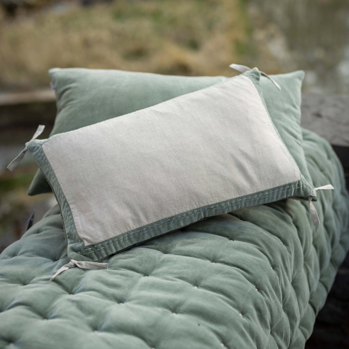 Coussin Elise Chambray Verveine 30 x 50