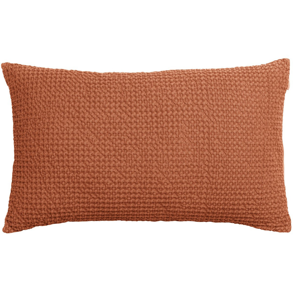Coussin Maia Cuivre en coton recyclé nid d’abeilles 30 × 50 cm