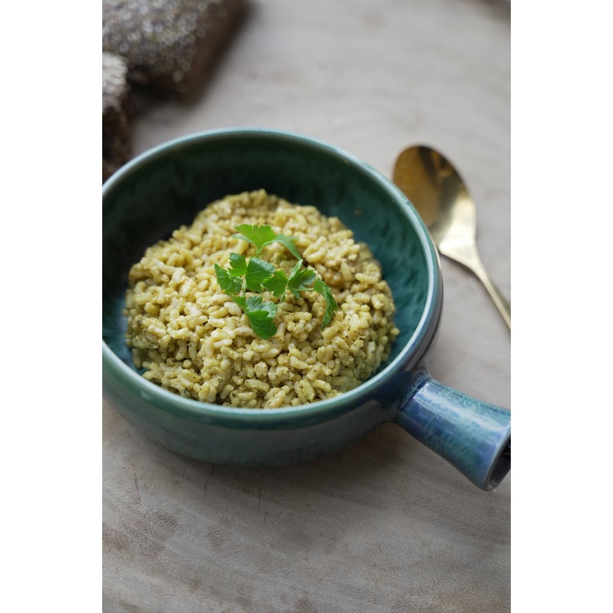 La casserole aqua avec poignée