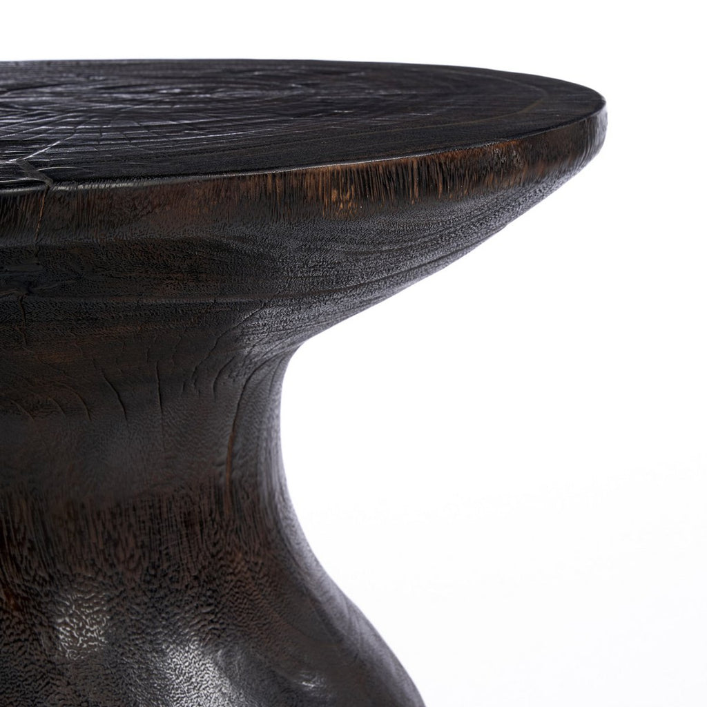 Table d’appoint en bois massif Hourglass – Noyer Foncé | Bazar Bizar