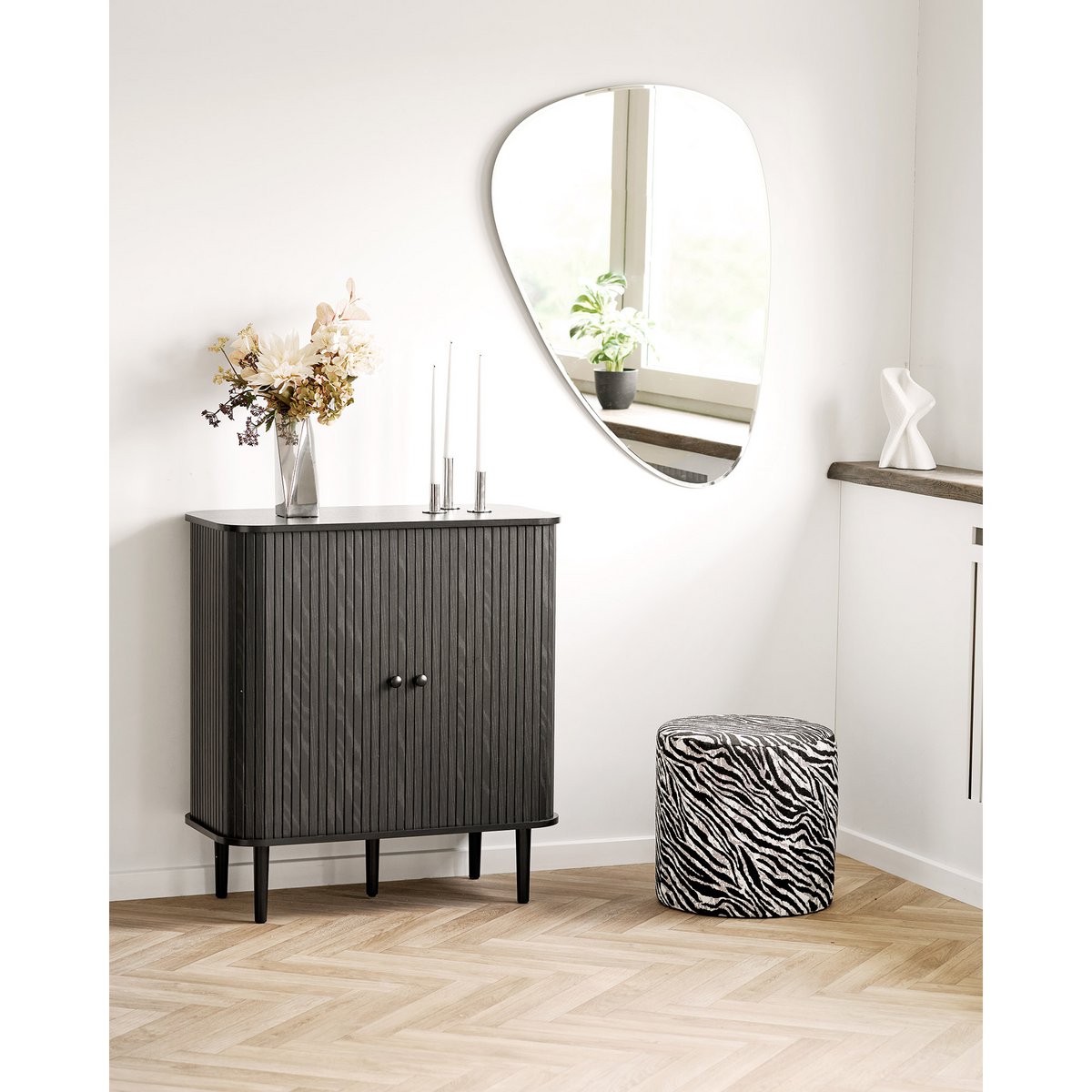 Pouf Kimberley en jacquard noir et blanc – Ø 40 × 40 cm