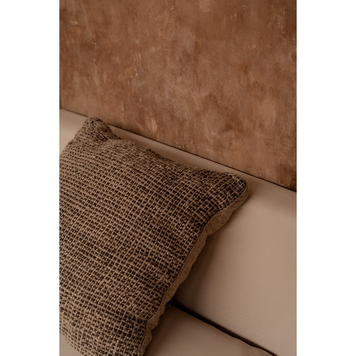 Housse de coussin en lin Grain de Lin – Noir Naturel – 50×50cm | Bazar Bizar
