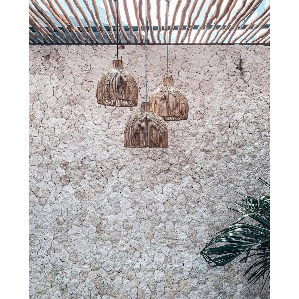 Suspension en rotin Lobster Trap – Naturel Finition Noire – L | Bazar Bizar