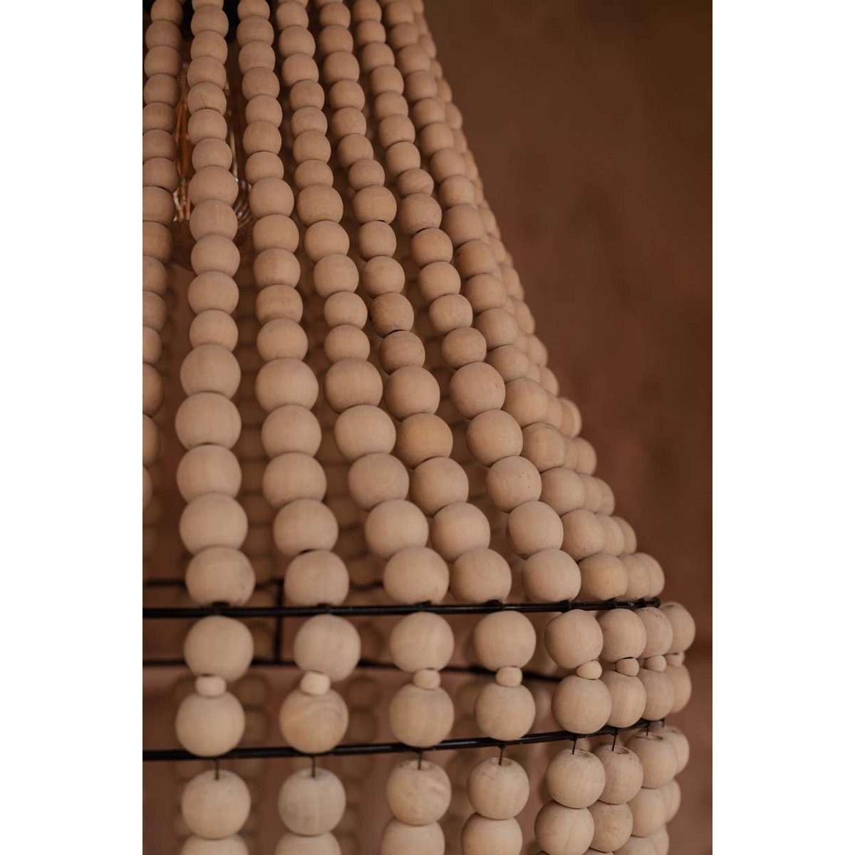 Lustre en perles de bois forme larme – Naturel – M | Bazar Bizar