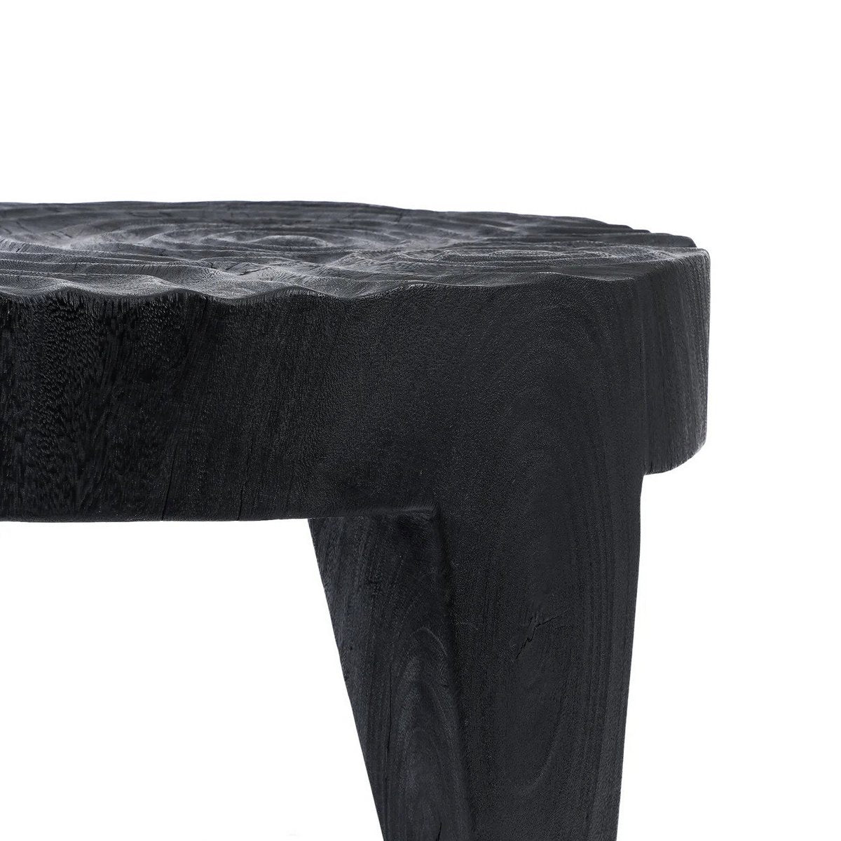 Table basse sculpturale en bois de suar Madero – Noir | Bazar Bizar