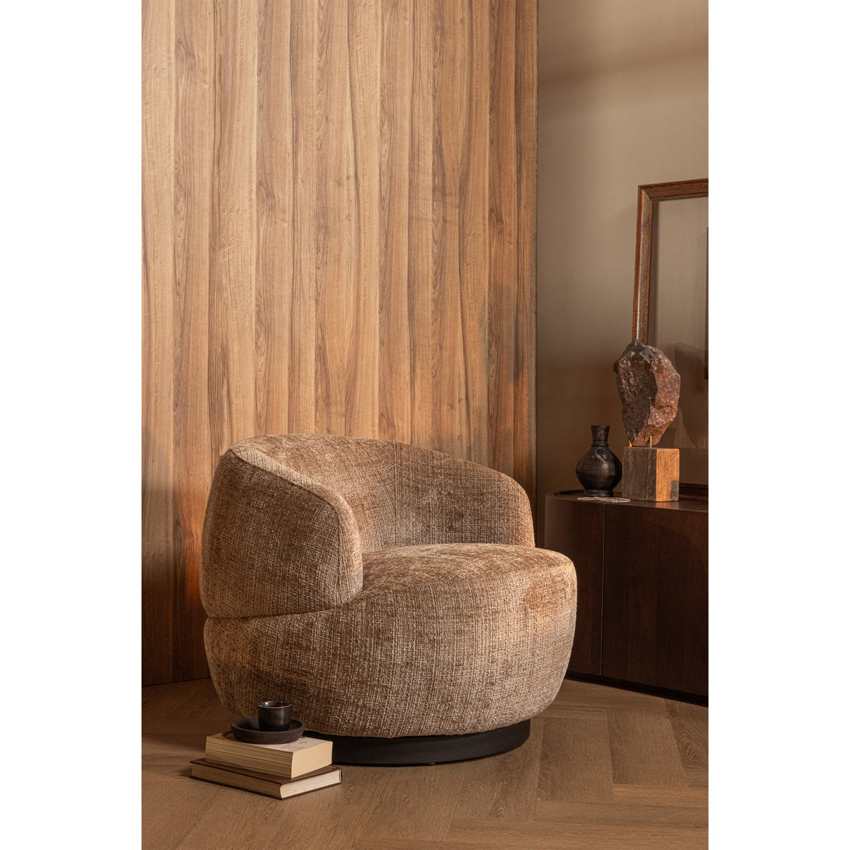 WOOLLY FAUTEUIL PIVOTANT CHENILLE SABLE