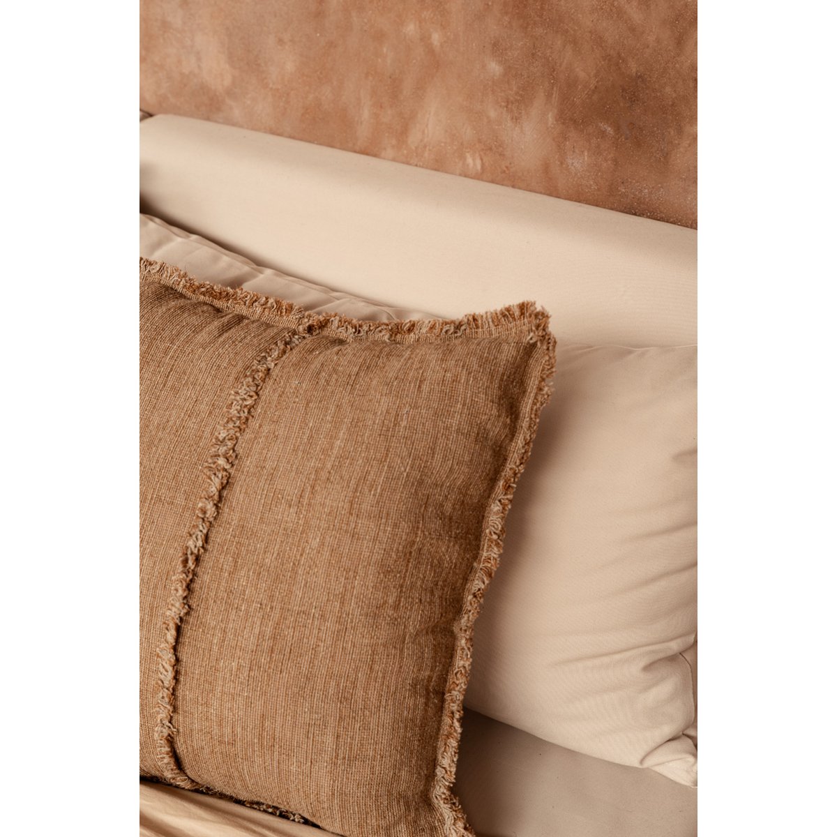 Housse de coussin en lin à franges Sahara – Marron Naturel – 50×50cm | Bazar Bizar