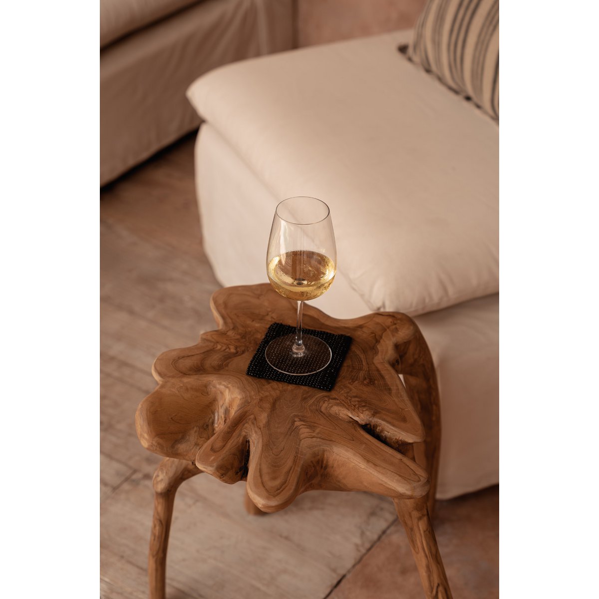 Table d’appoint en racine de teck Rooty – Naturel | Bazar Bizar