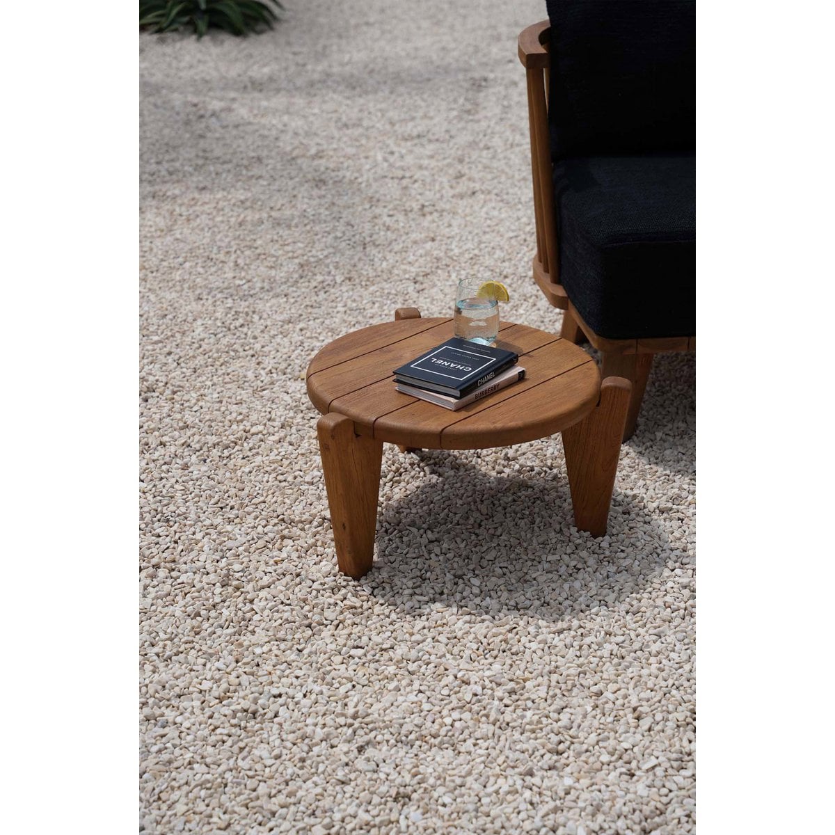 Table basse d’extérieur Seseh en teck récupéré Ø 50 cm