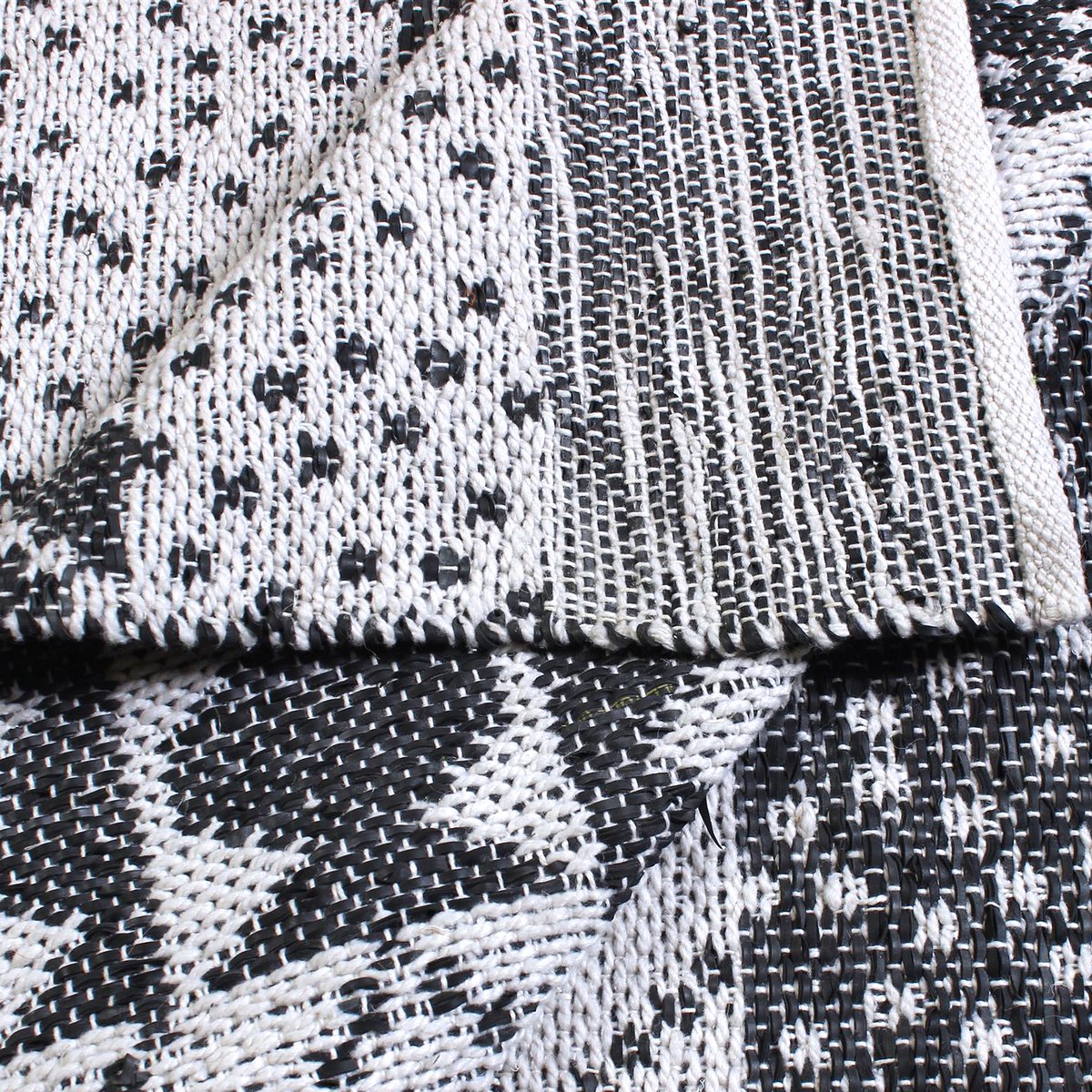 Tapis Zambèze Ivoire/charbon 160 x 230