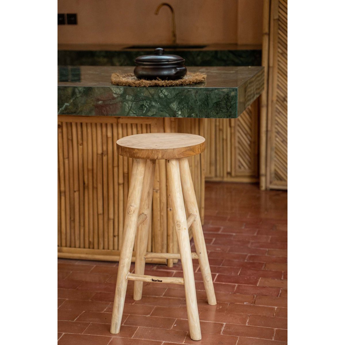 Tabouret de bar en bois de teck Kedut – Naturel – 75cm | Bazar Bizar