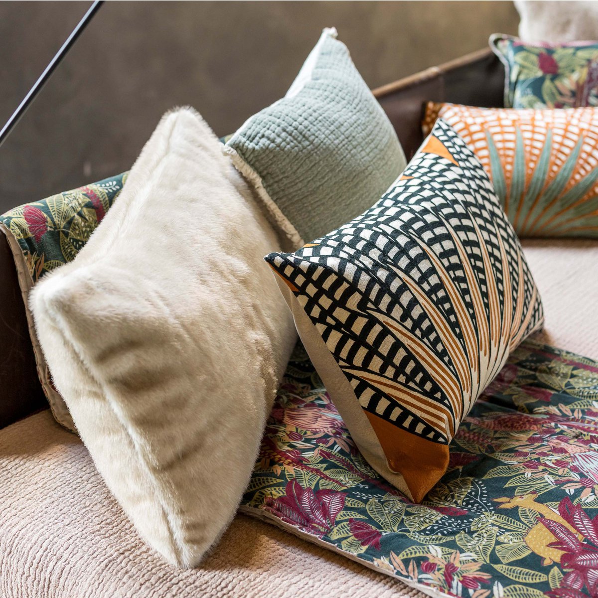 Coussin brodé Ewan Cuivre 40 x 65