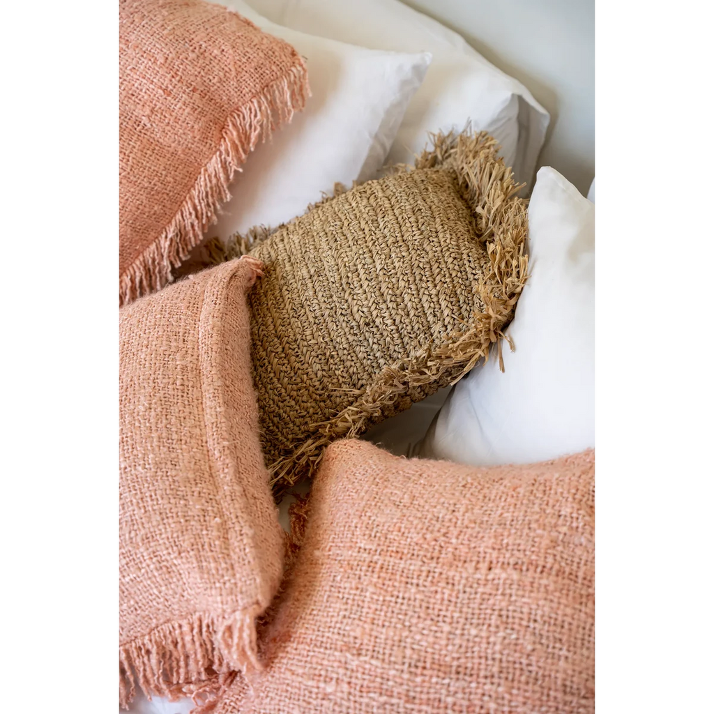 Housse de coussin en coton Oh My Gee – Rose Saumon – 30×50cm | Bazar Bizar