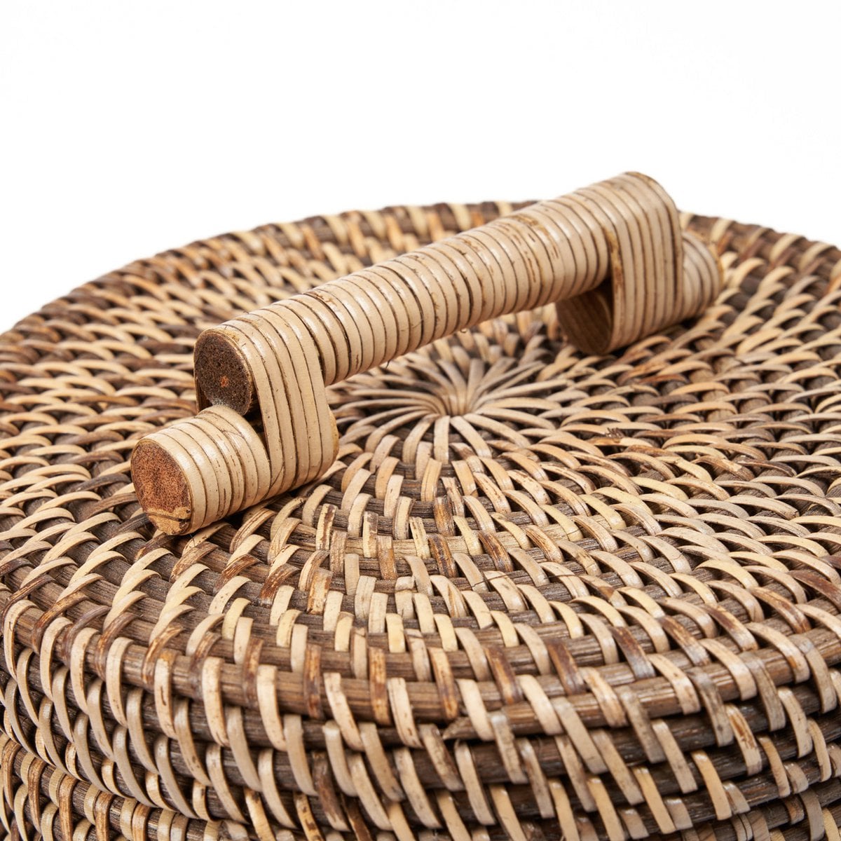 Panier de rangement en rotin avec couvercle – Brun Naturel – Haut | Bazar Bizar