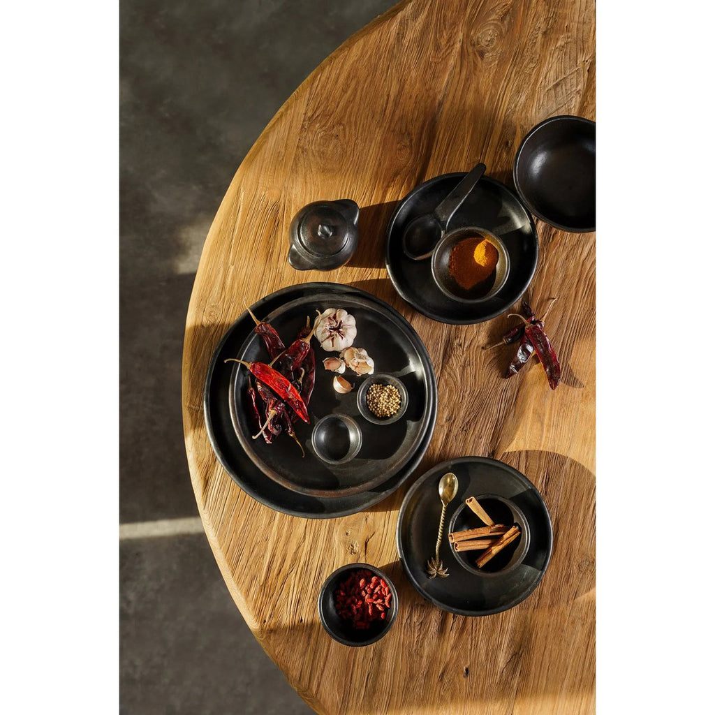 Assiette en terre cuite brûlée Burned Classic – Noir – M | Bazar Bizar