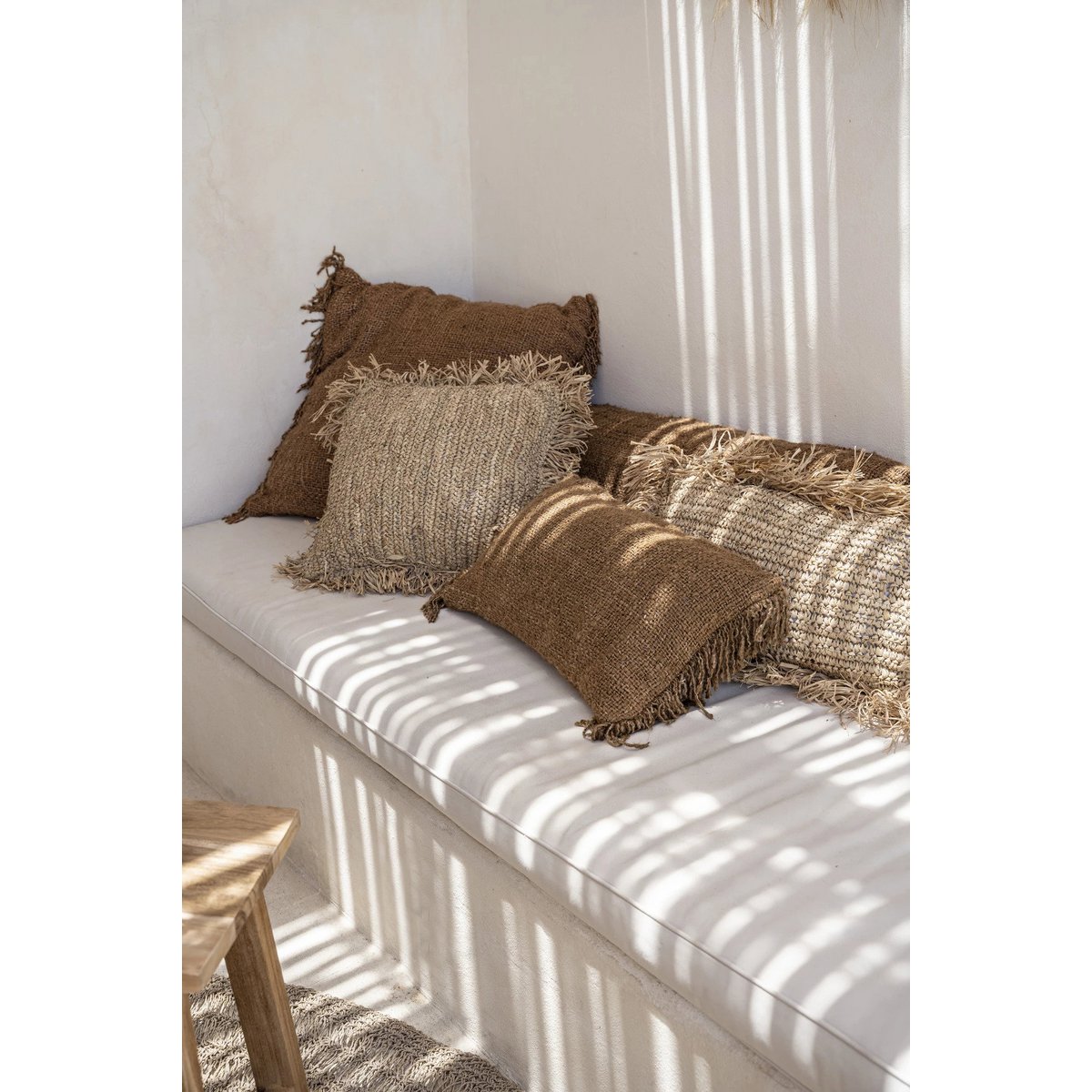 Housse de coussin en coton Oh My Gee – Marron – 30×50cm | Bazar Bizar