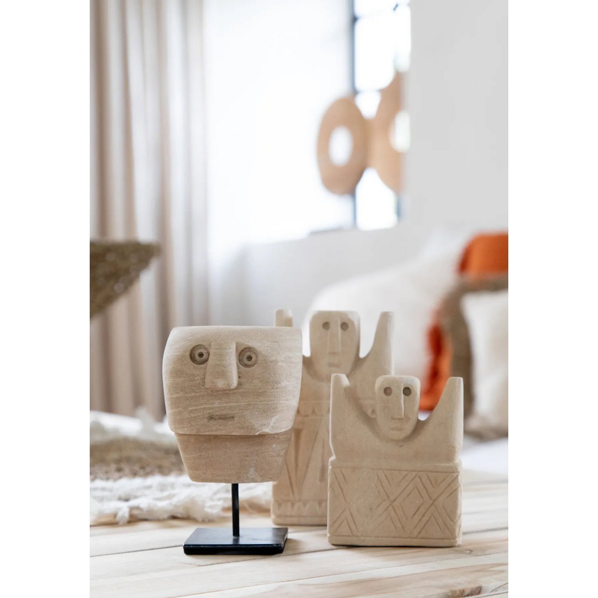 Statue Sumba en grès sur support – 13 cm
