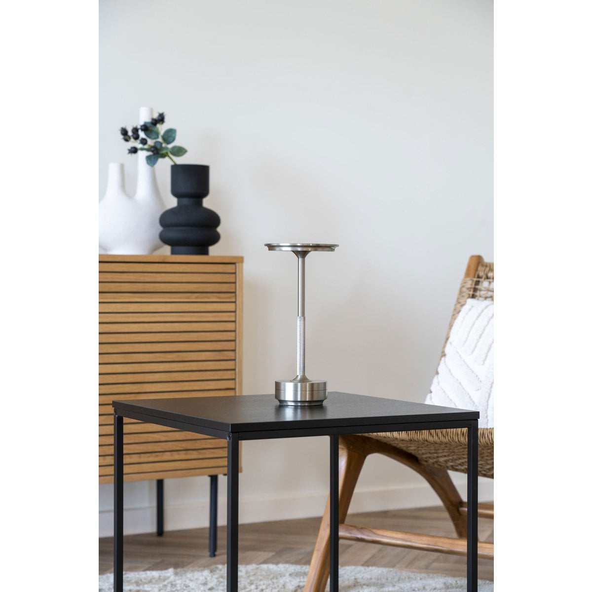 Lampe de Table LED Lyneham - Aluminium Argenté, 13x13x28,5 cm