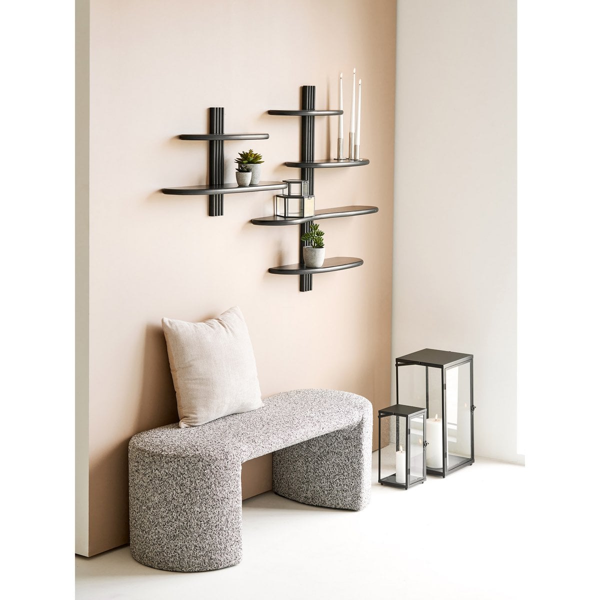 Étagère murale Aliano chêne et noir – 65 × 17,5 × 42,5 cm