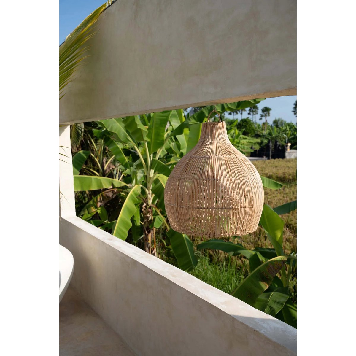 Suspension en rotin Lobster Trap – Naturel Finition Noire – L | Bazar Bizar