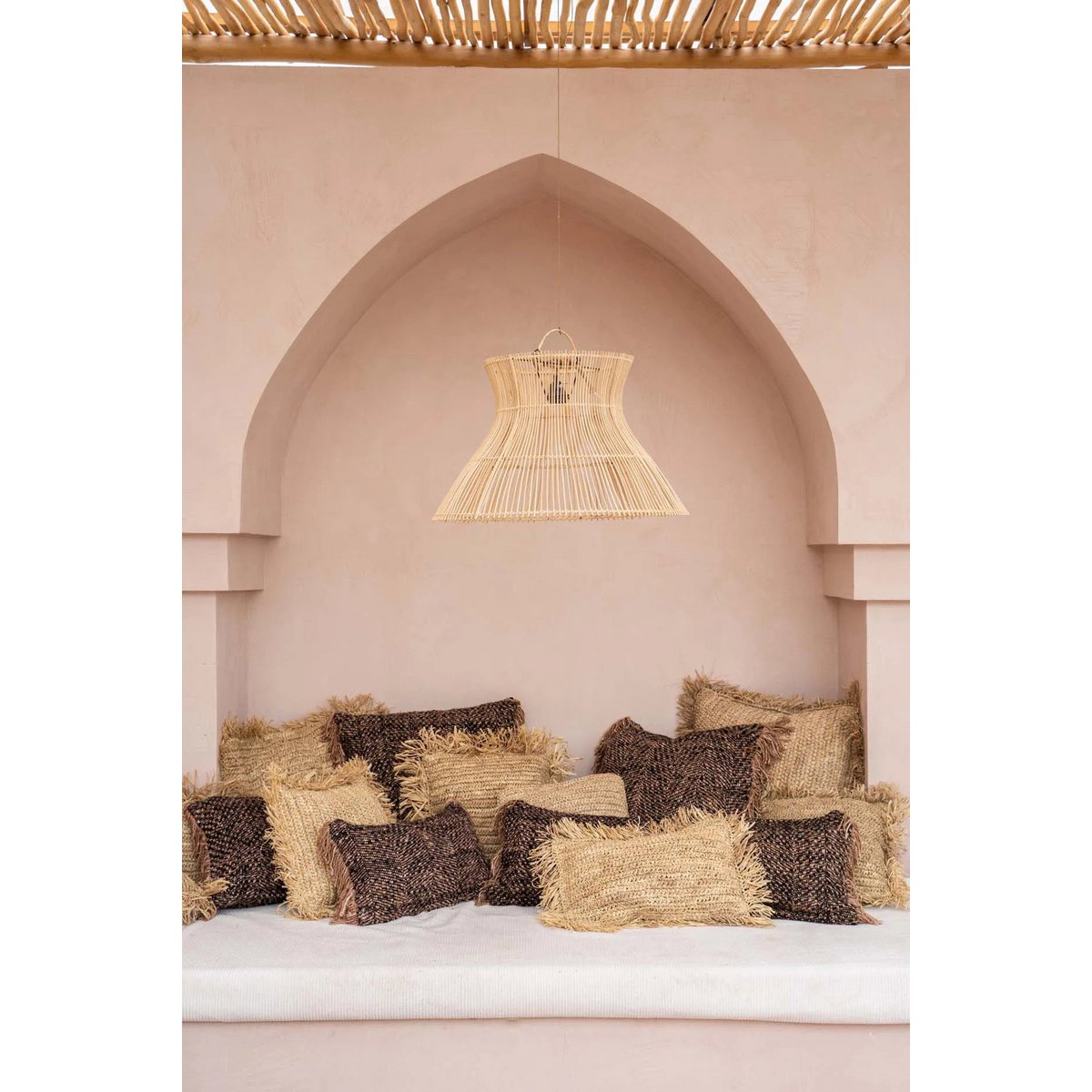 Housse de coussin en coton Oh My Gee – Cuivre Noir – 30×50cm | Bazar Bizar