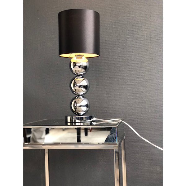 Lampe à poser Mini Globe chromée avec abat-jour noir – 53 cm