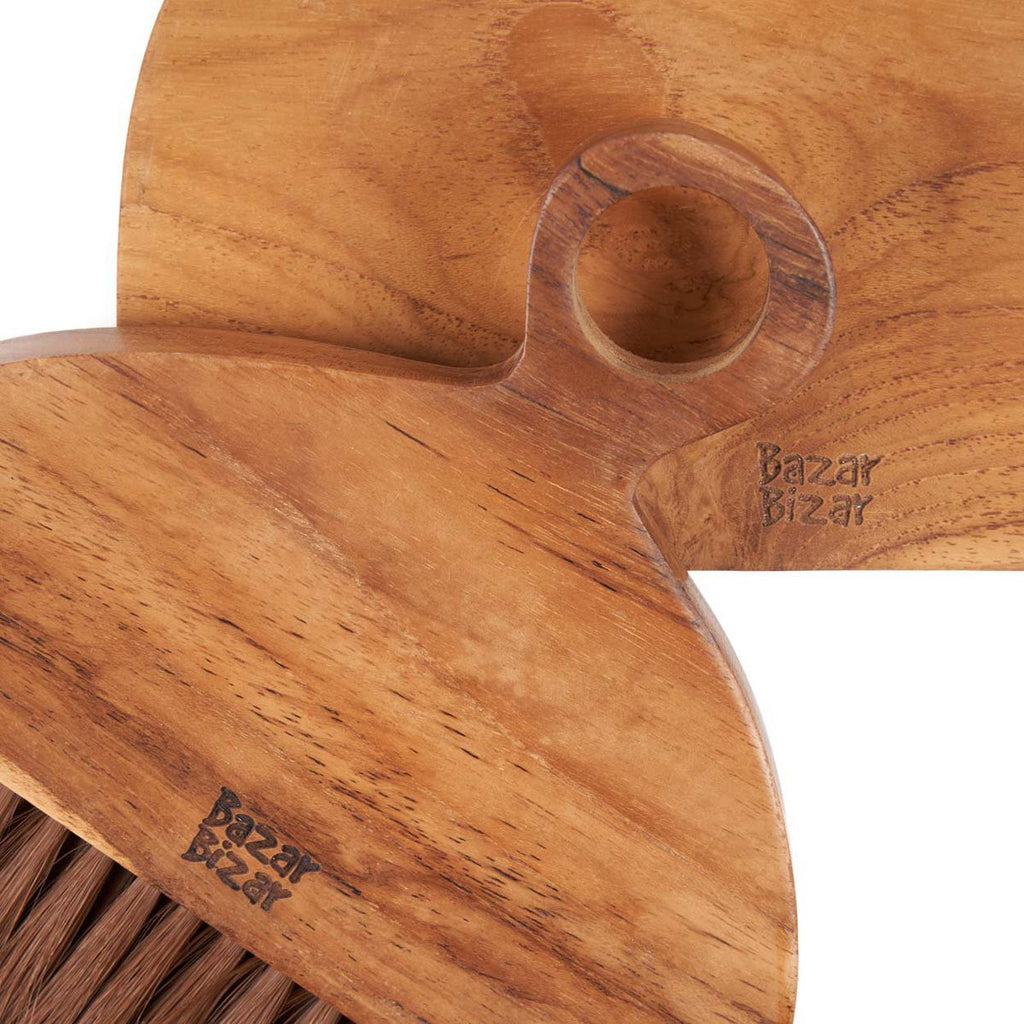 Ensemble balai et pelle en teck Tata – Naturel | Bazar Bizar