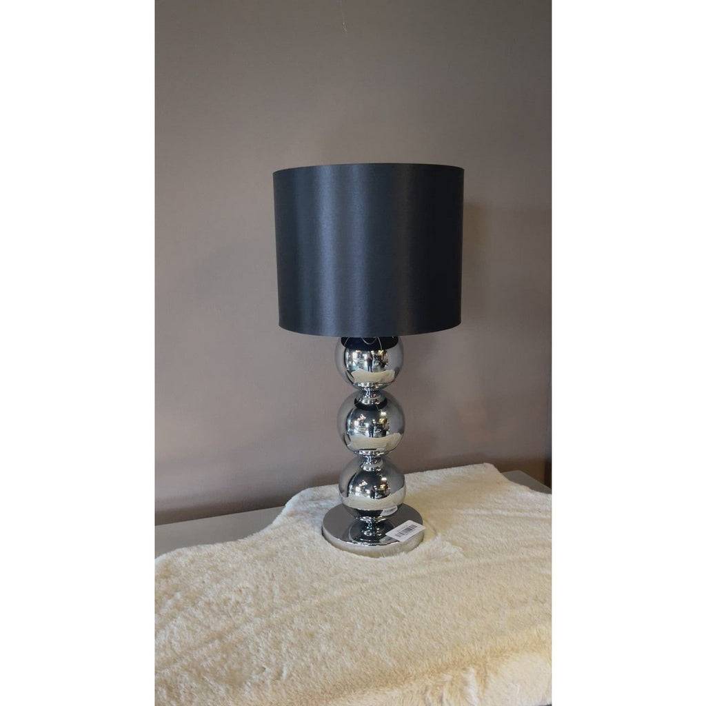 Lampe à poser Mini Globe chromée avec abat-jour noir – 53 cm