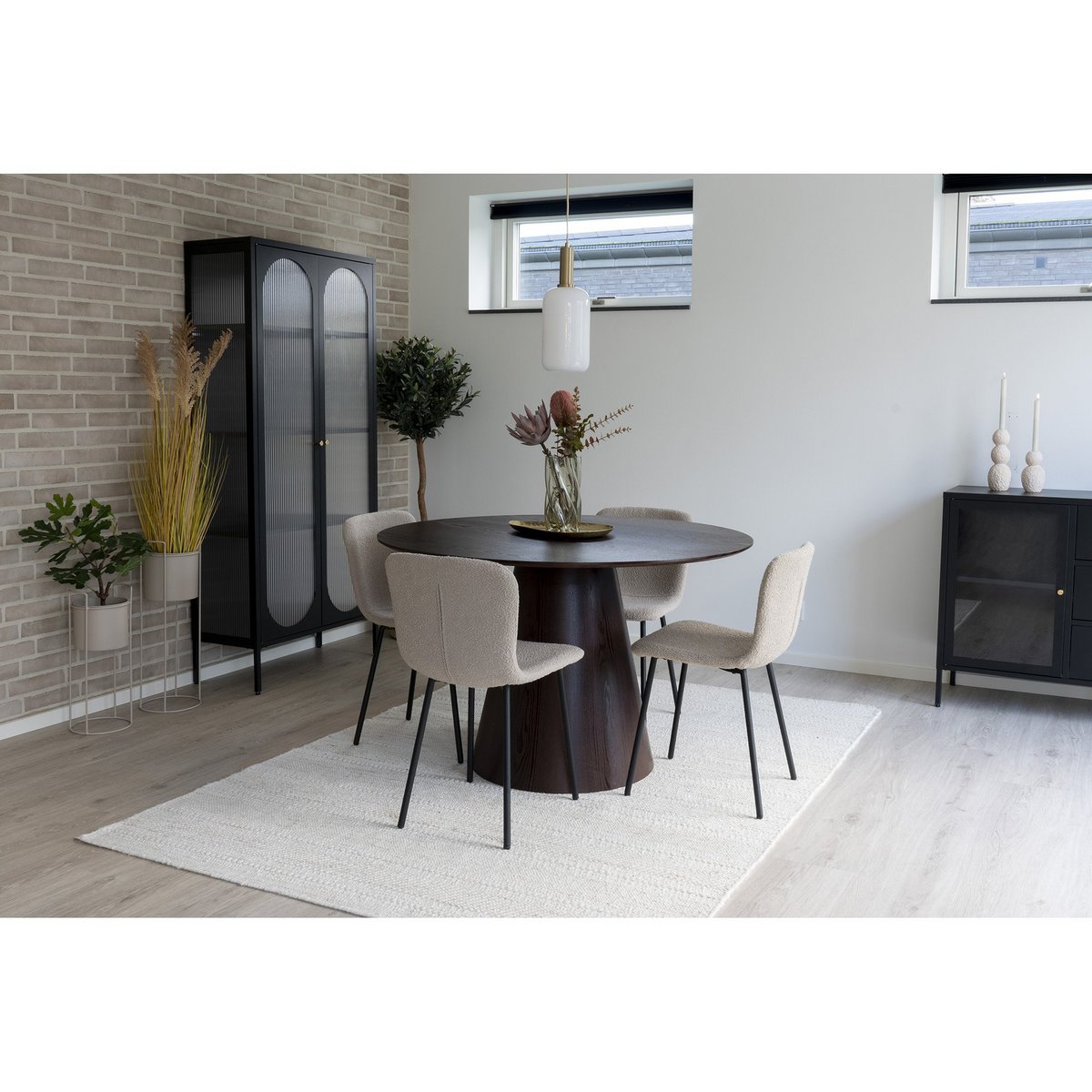 Chaise de salle à manger Halden – Bouclé beige & pieds noirs (lot de 2)