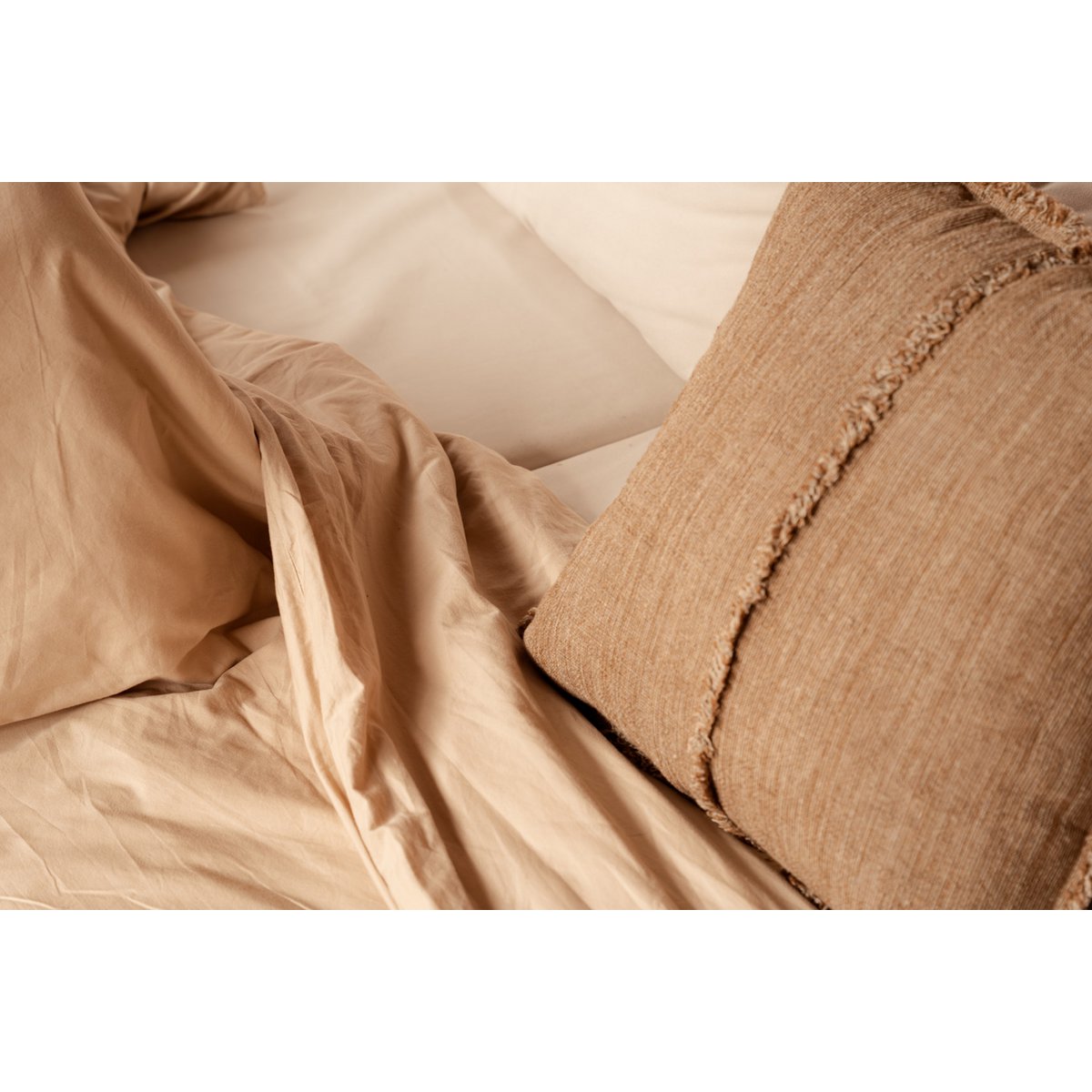 Housse de coussin en lin à franges Sahara – Marron Naturel – 50×50cm | Bazar Bizar