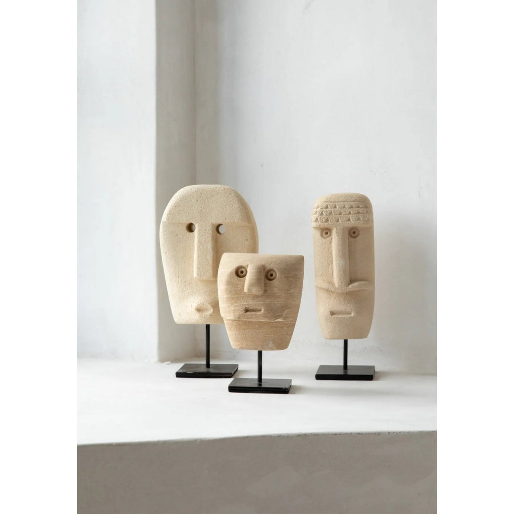 Statue Sumba en grès sur support – 13 cm