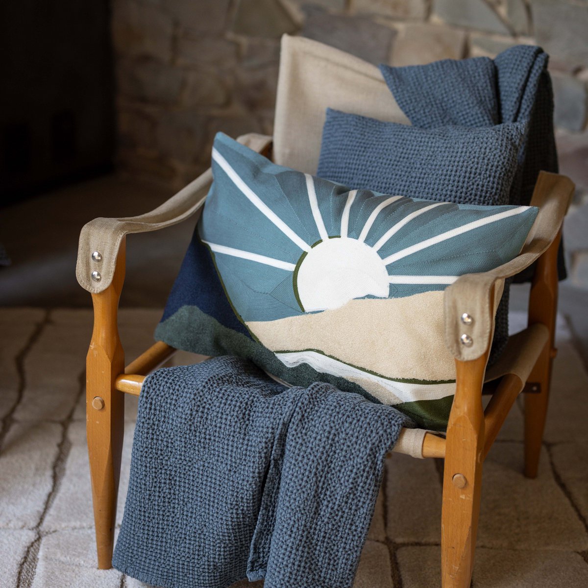Coussin brodé Elie Vert de gris 40 x 65