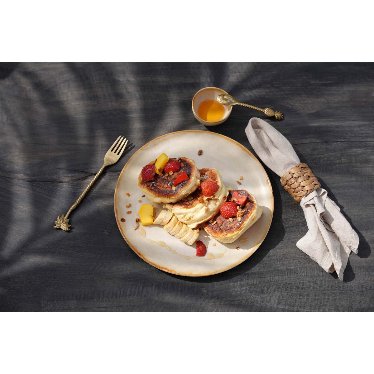 Assiette à dîner en grès Cascais – Blanc Bord Terre Brûlée – L | Bazar Bizar