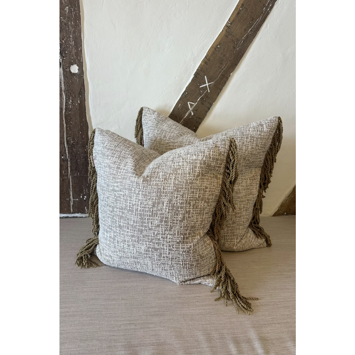 Coussin décoratif fait main Taylor 60x60